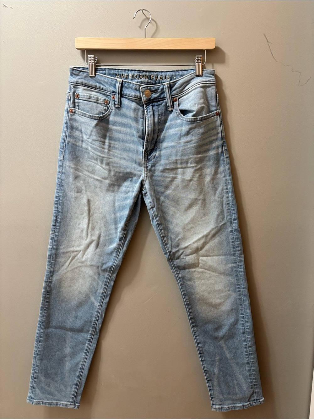 men’s american eagle athletic fit jeans size 30x30
